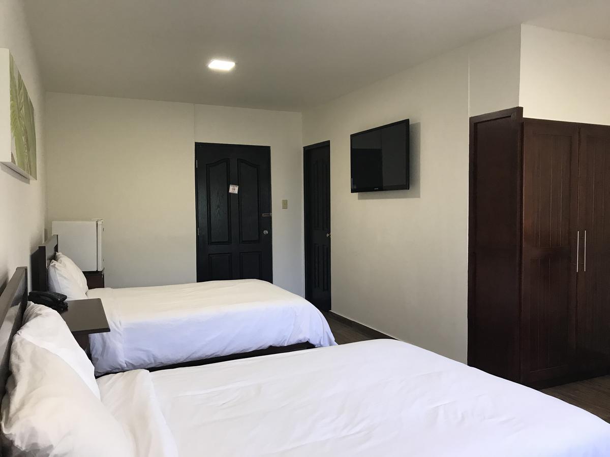 Hotel Plaza 圣地亚哥 外观 照片